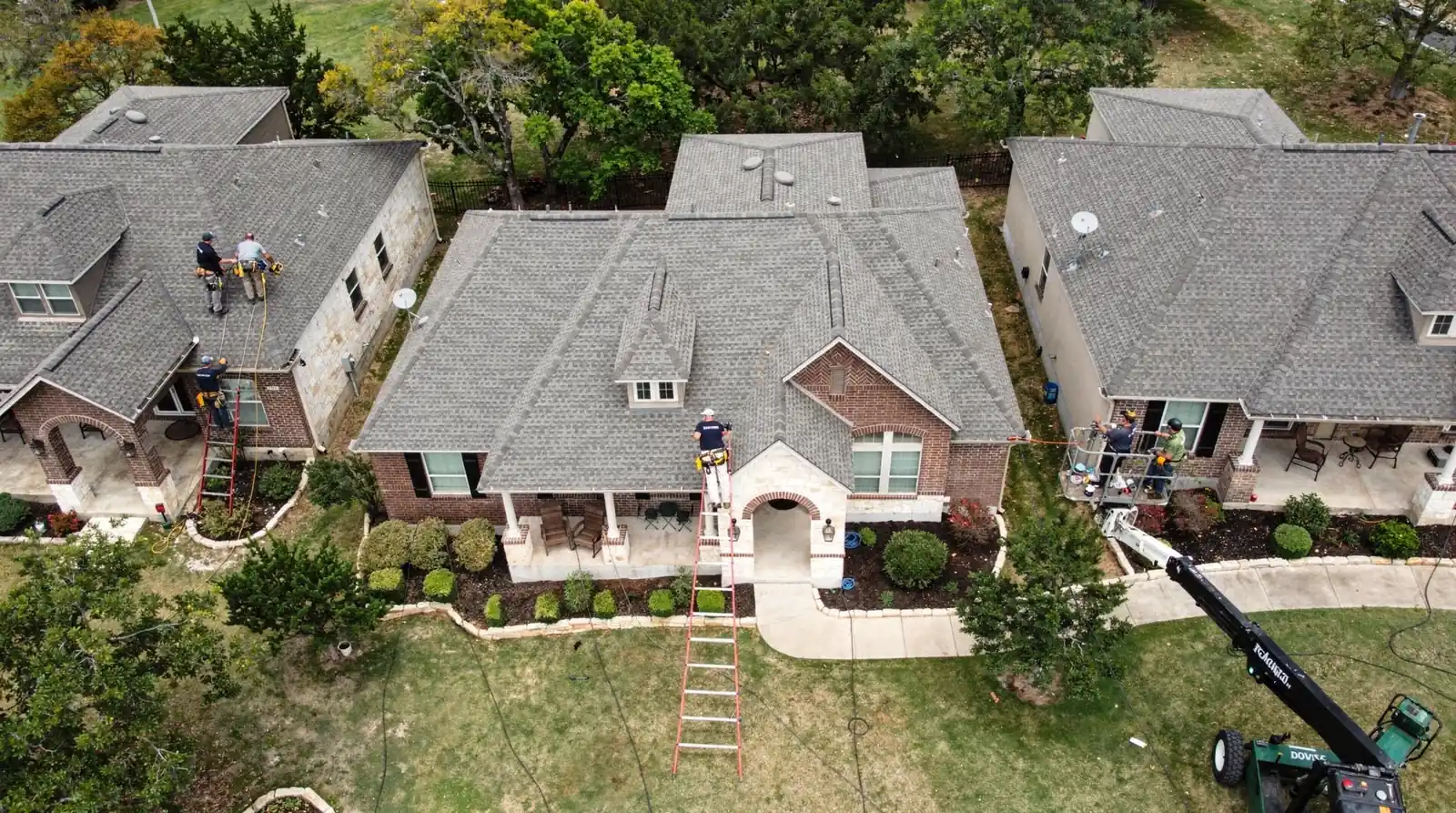 Homeowners can choose between expert gutter inspection services, professional gutter cleaning in New Braunfels