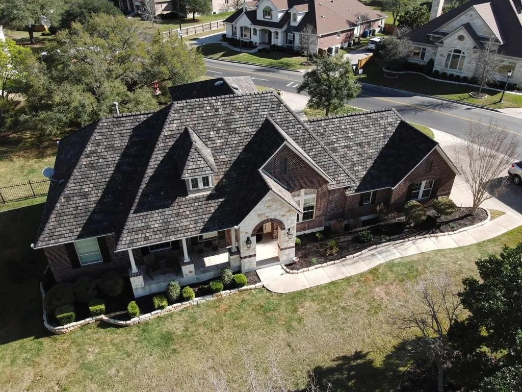 What Makes Grand Manor Shingles a Premium Choice