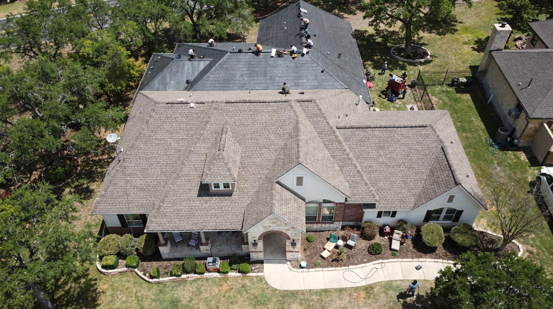 Cool Roofs Inc. provides roof repair, roof replacement, and free roof inspections for New Braunfels